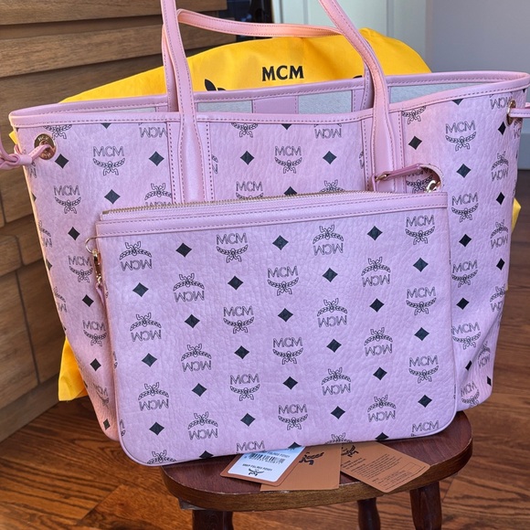 MCM Soft Pink Medium Liz Shopper - Picture 10 of 15